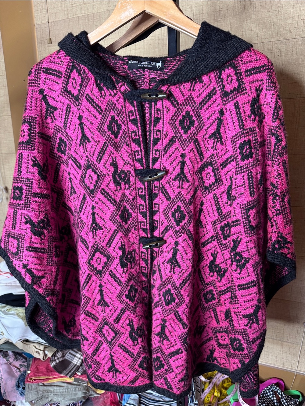Alpaca Connection Peru Hooded Alpaca Wool Poncho Pink Black One Size - Picture 2 of 9